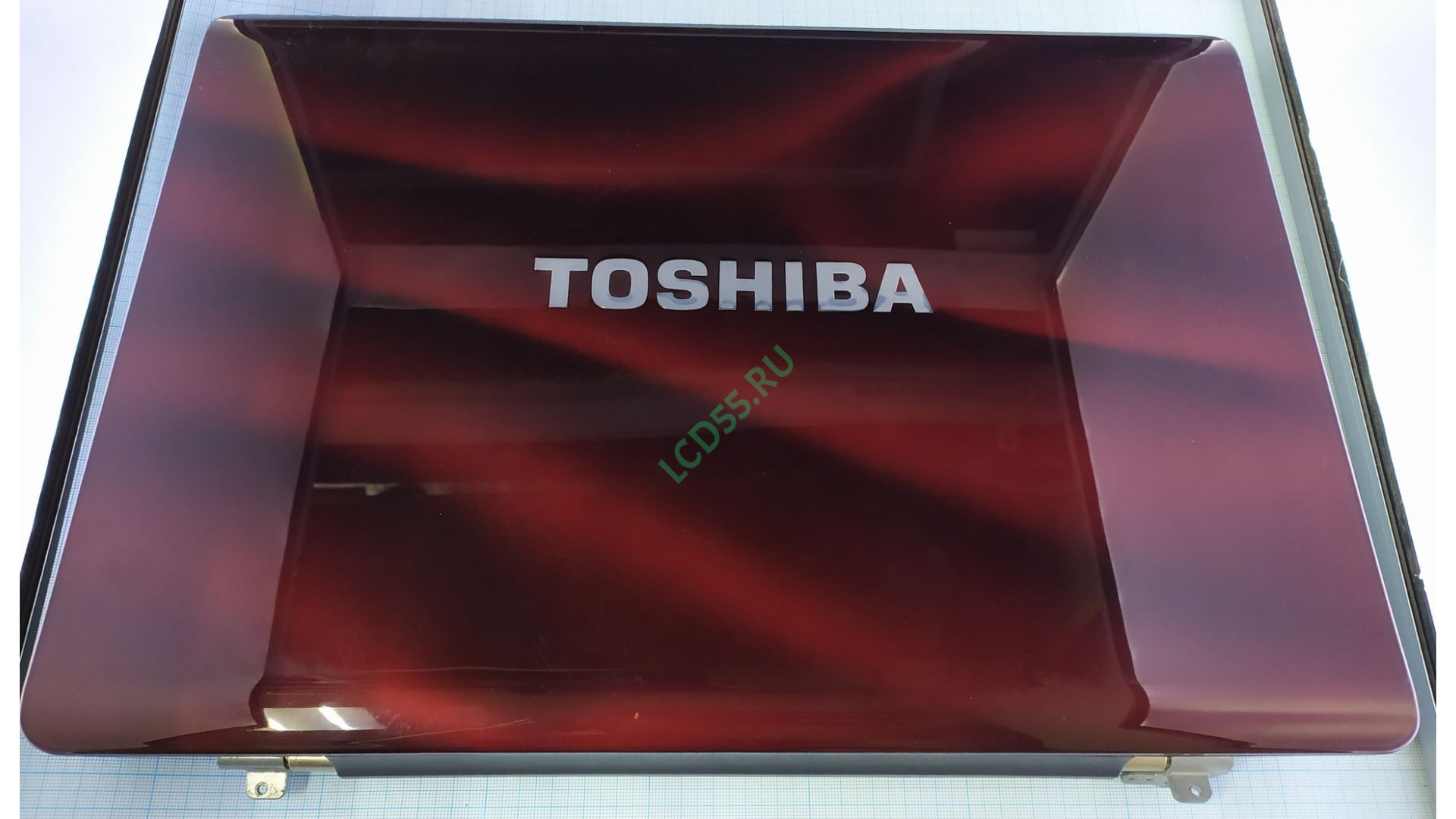 Крышка матрицы с рамкой и петлями Toshiba Satellite X205 б/у